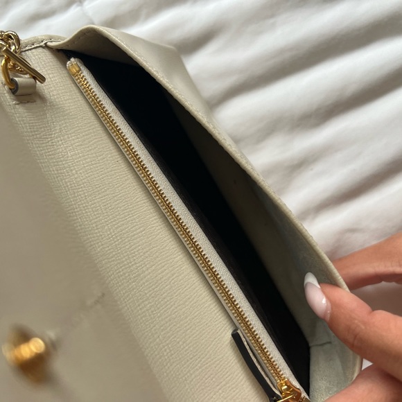 White “Gucci 1955” GG Supreme Horsebit Chain Wallet Bag - Picture 4 of 5